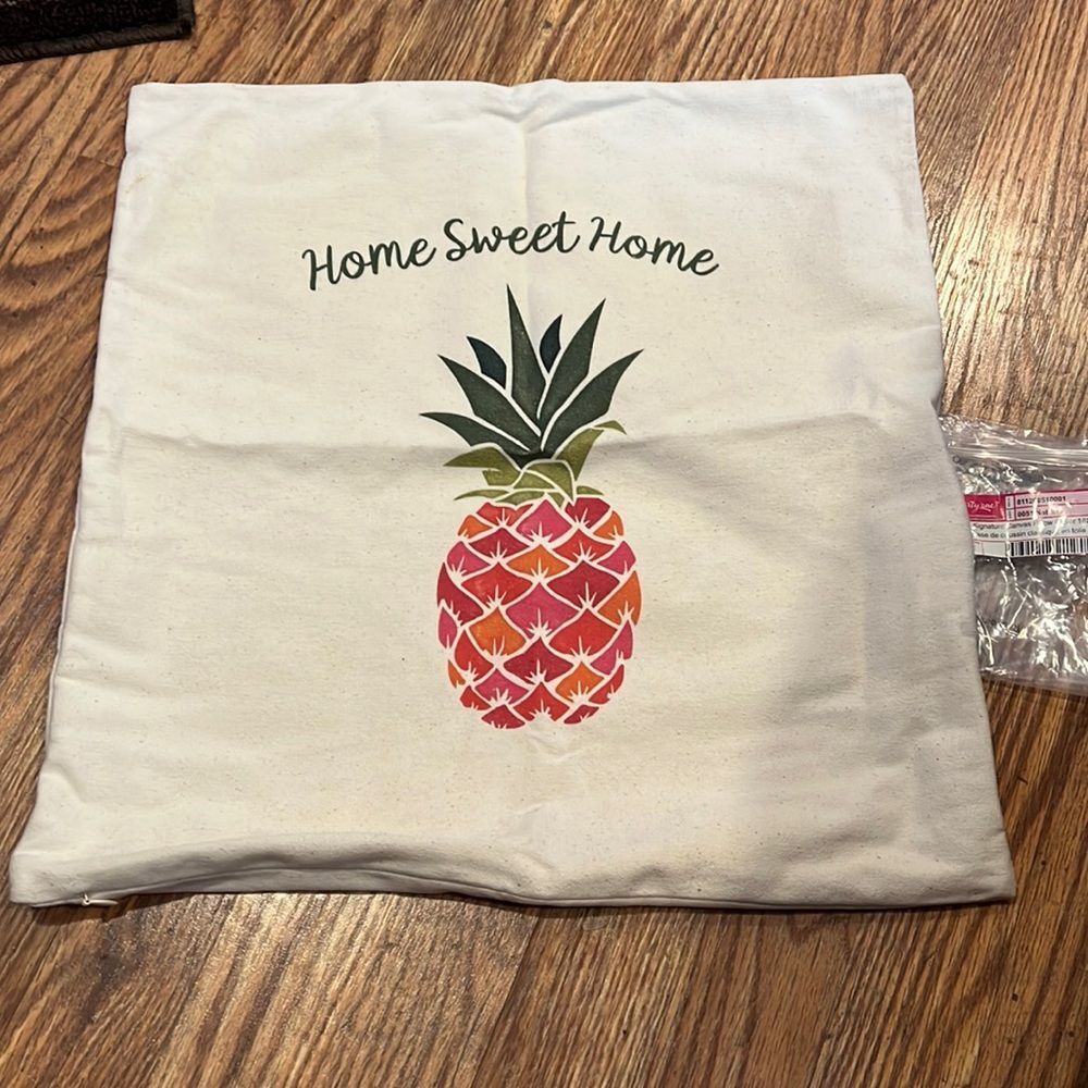 NIP Thirty-one canvas pillow cover